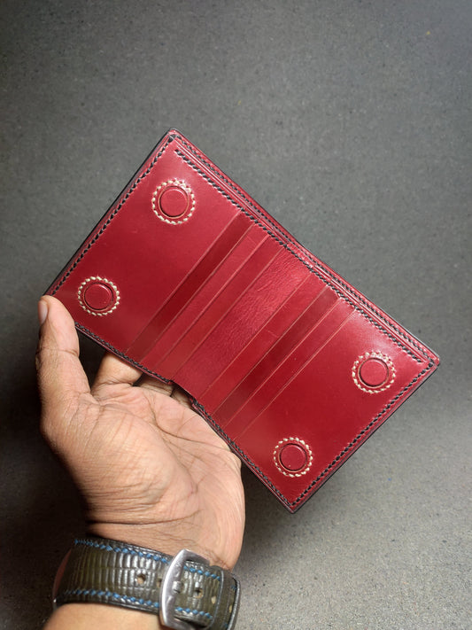 Noir Grid — Vertical Bi-Fold Wallet (WC-V5)