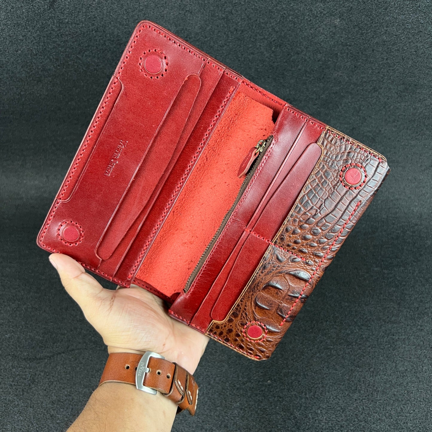 Elvra Pro — Long Wallet (WC-L16 Pro)