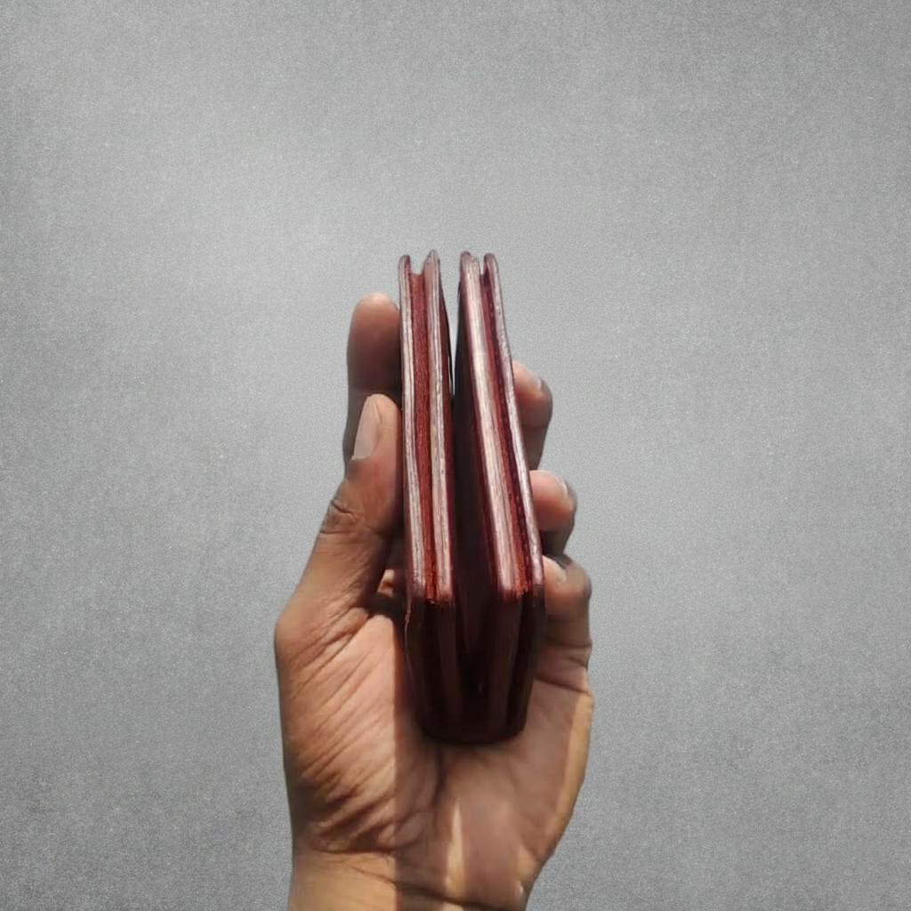 Civano — Vertical Bi-Fold Wallet (WC-V8)