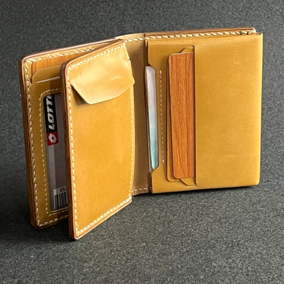 Folden  — Vertical Bi-Fold Wallet (WC-V18)