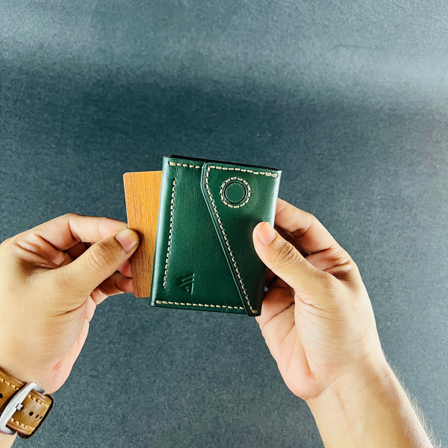 Clyra — Card Holder (WC-CH11)
