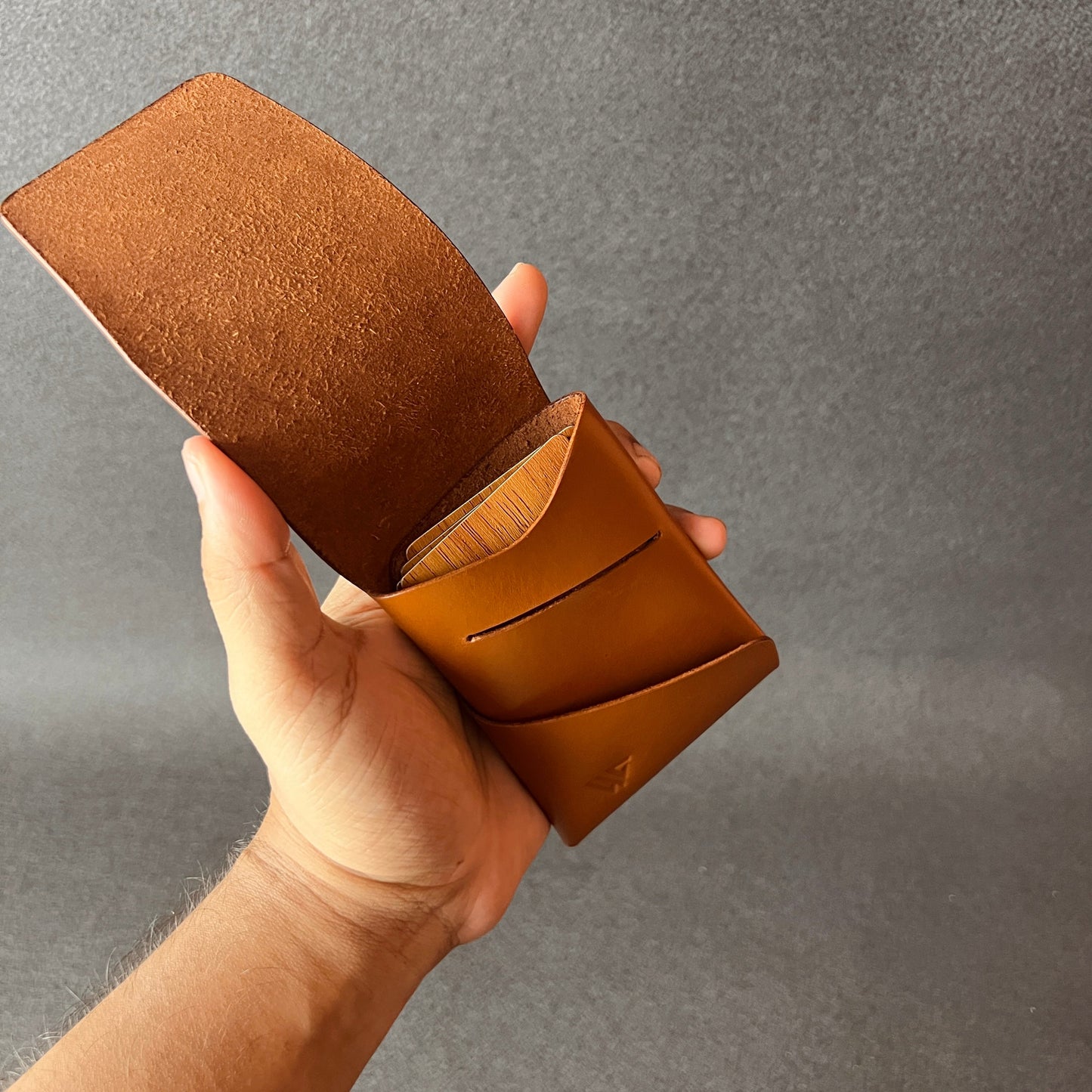 Crimora — Vintage Wallet (WC-VT6)