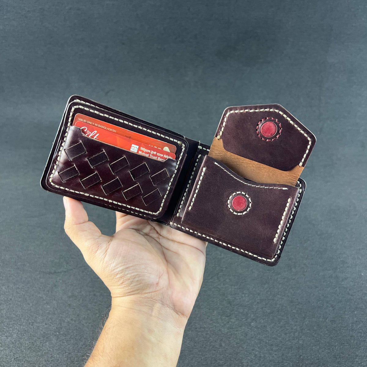 Velin — Classic Bi-Fold Wallet (WC-C25)