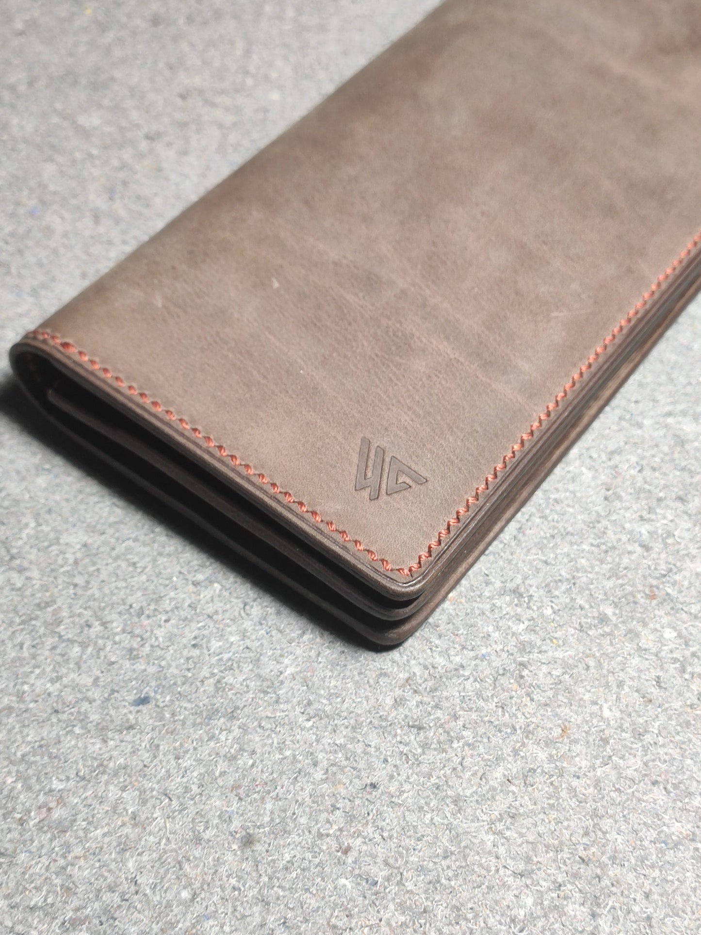Nomado — Long Wallet (WC-L13)