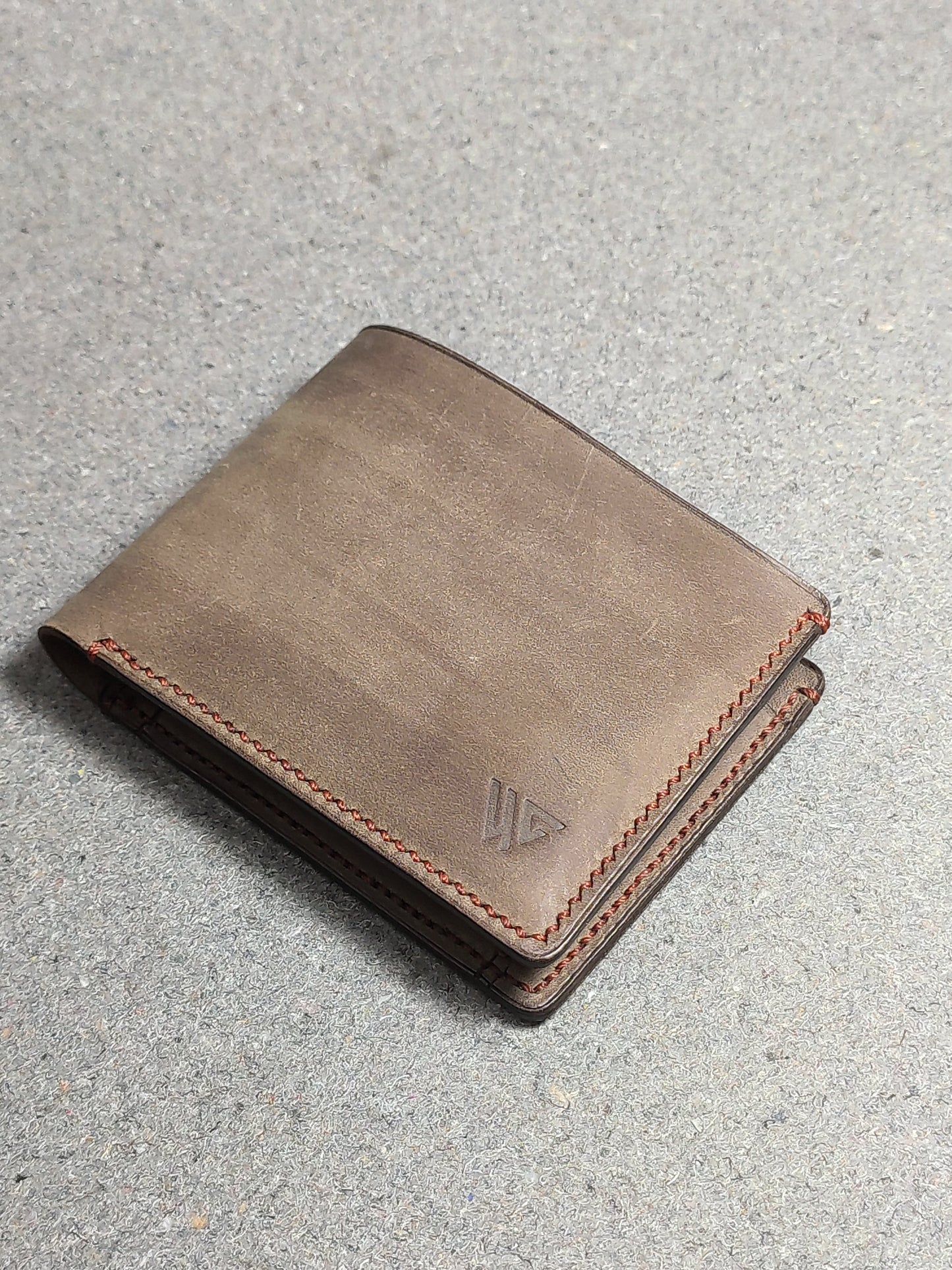 Mauro — Classic Bi-Fold Wallet (WC-C24)