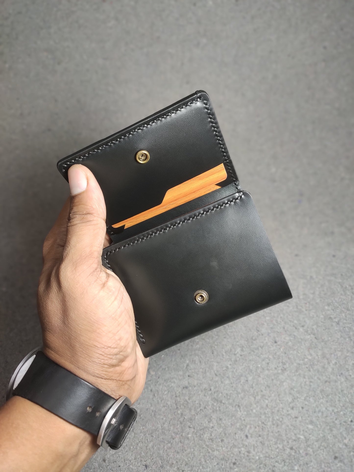 Onyx — Tri-Fold Wallet (WC-TR4)