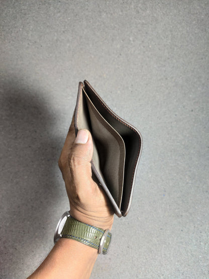 Vortical — Vertical Bi-Fold Wallet  (WC-V10)