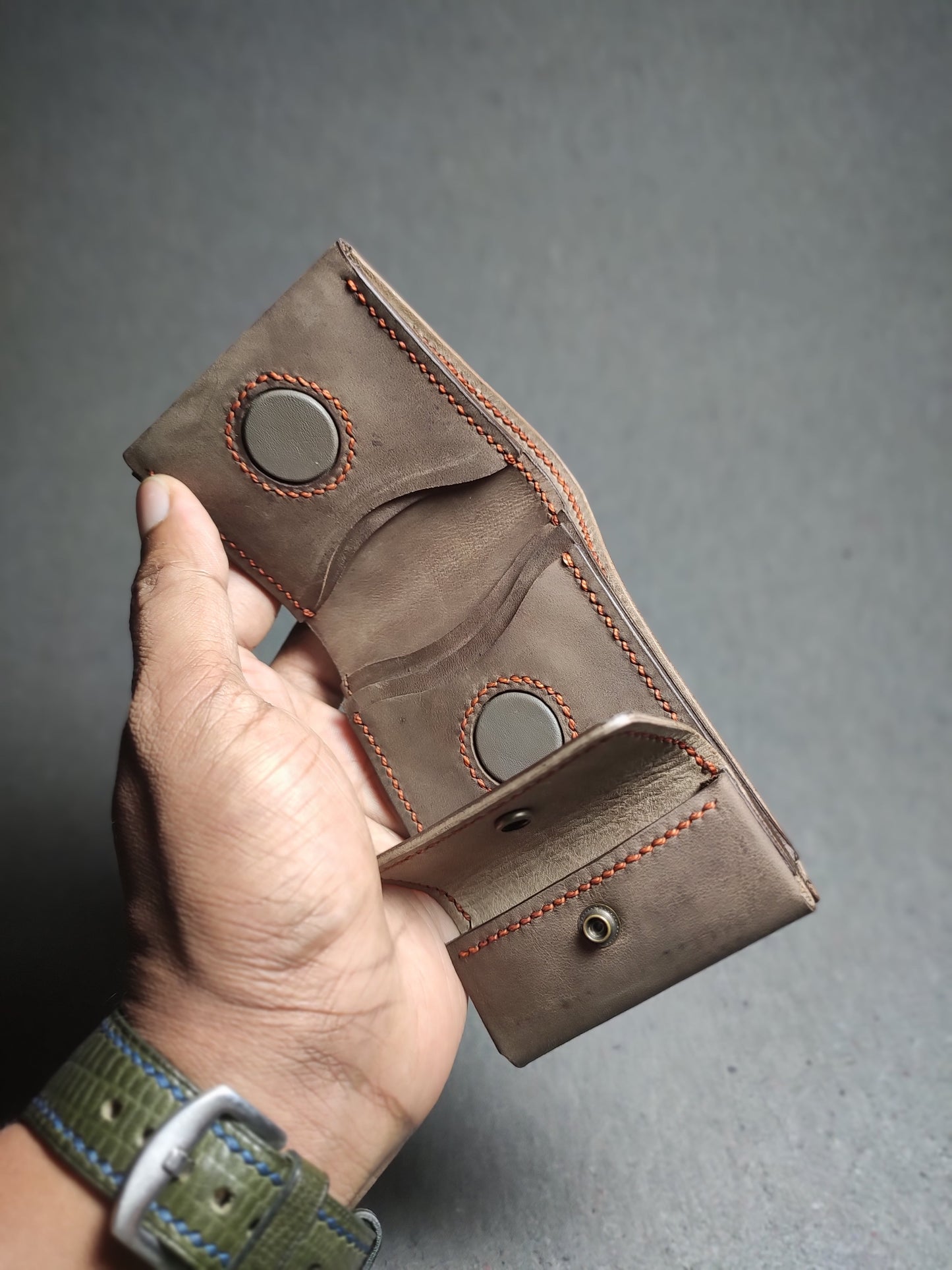 Trove — Classic Bi-Fold Wallet (WC-C28B)