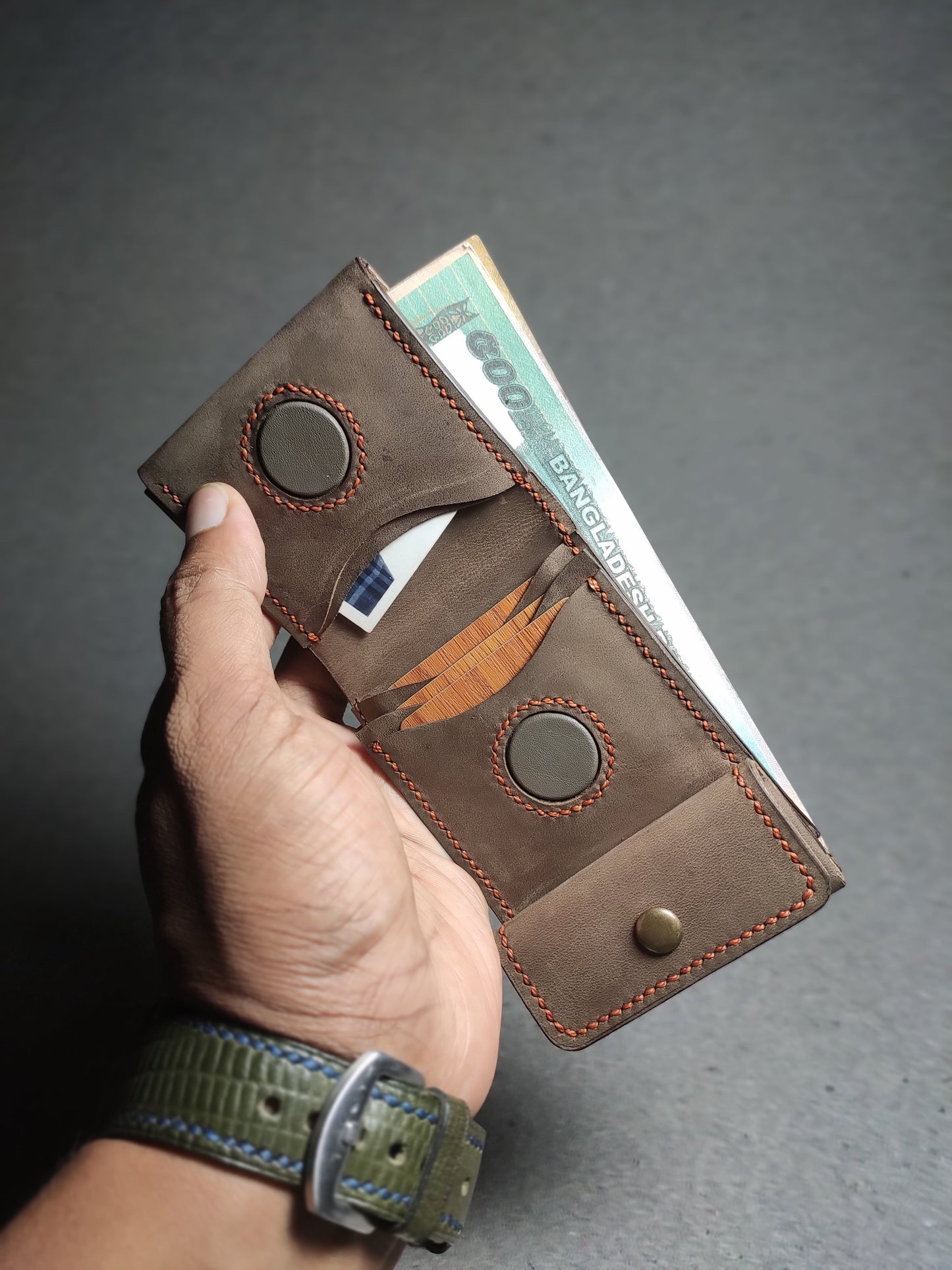 Trove — Classic Bi-Fold Wallet (WC-C28B)
