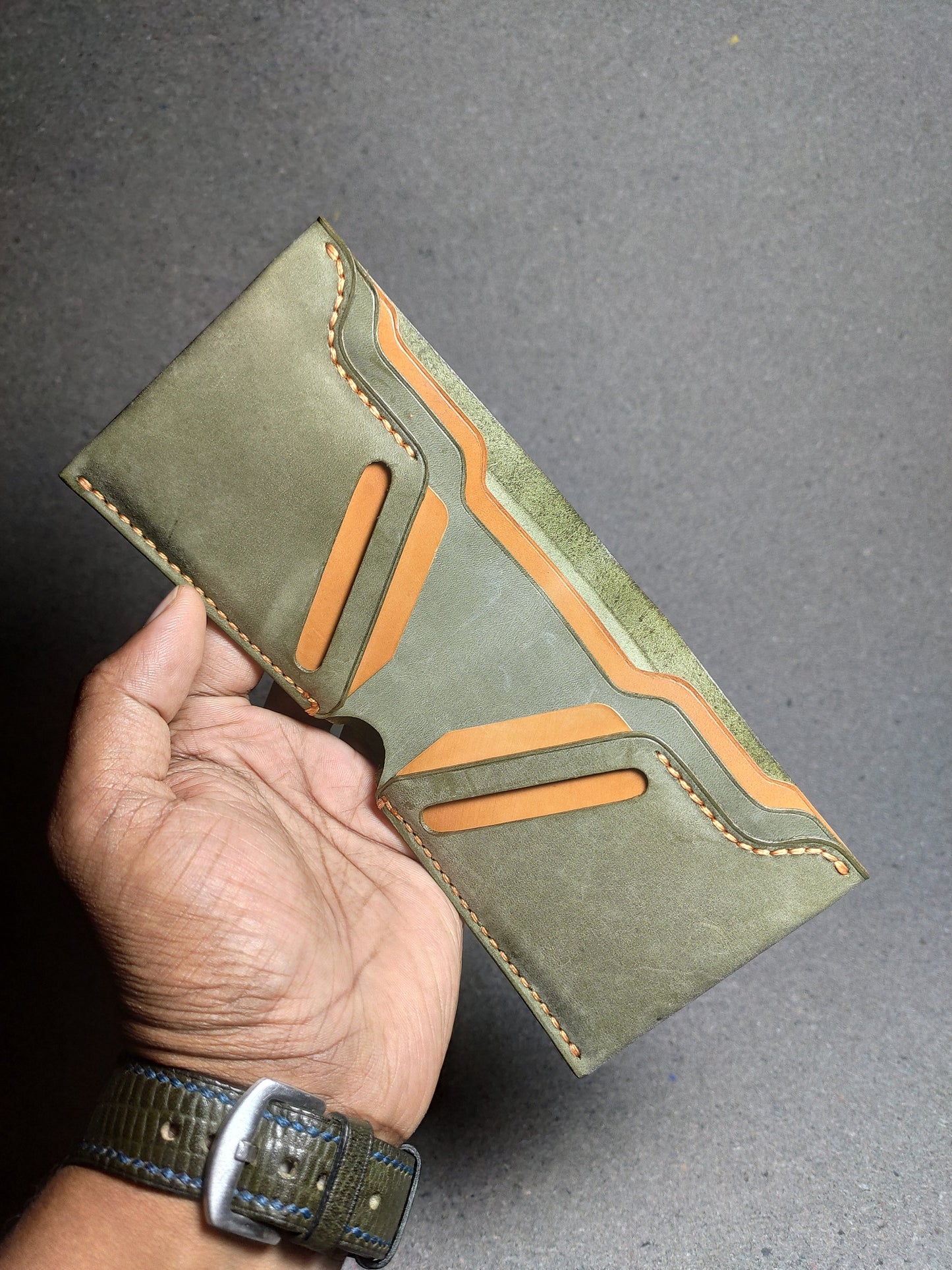 The Bull — Classic Bi-Fold Wallet (WC-C10)