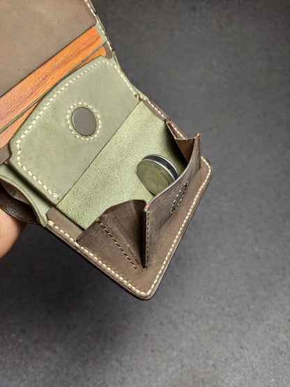 Forra — Vertical Bi-Fold Wallet (WC-V11)