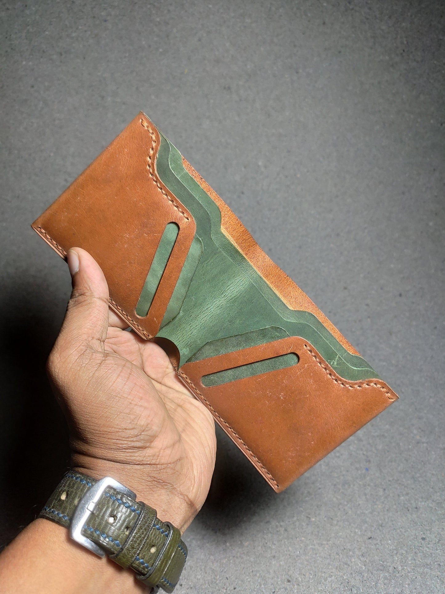 The Bull — Classic Bi-Fold Wallet (WC-C10)