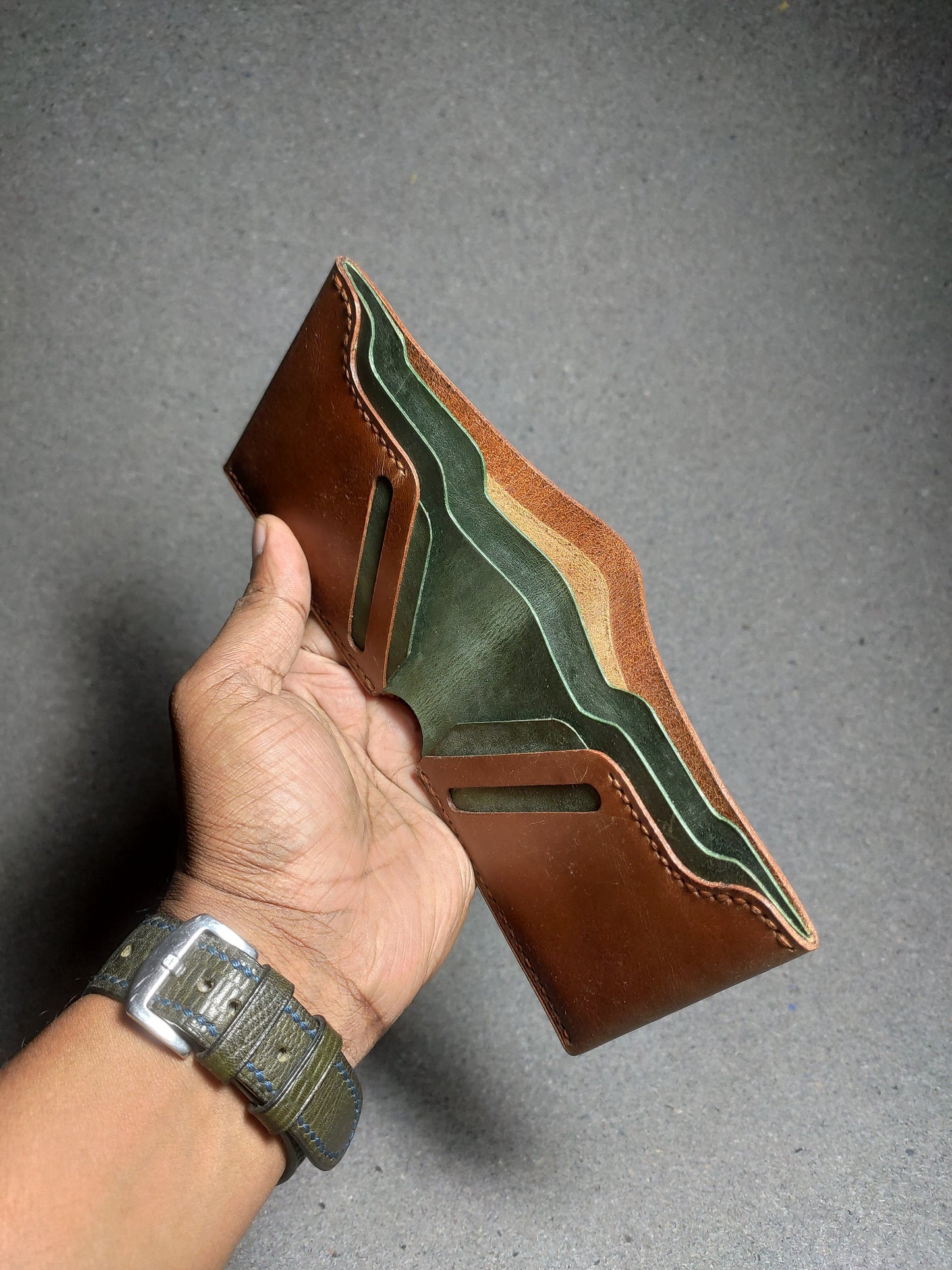 The Bull — Classic Bi-Fold Wallet (WC-C10)