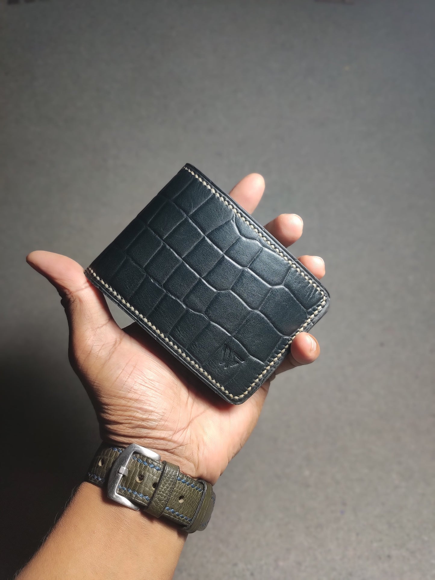 Kroven — Classic Bi-Fold Wallet (WC-C5)