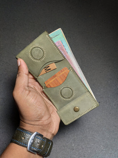 Trove — Classic Bi-Fold Wallet (WC-C28B)
