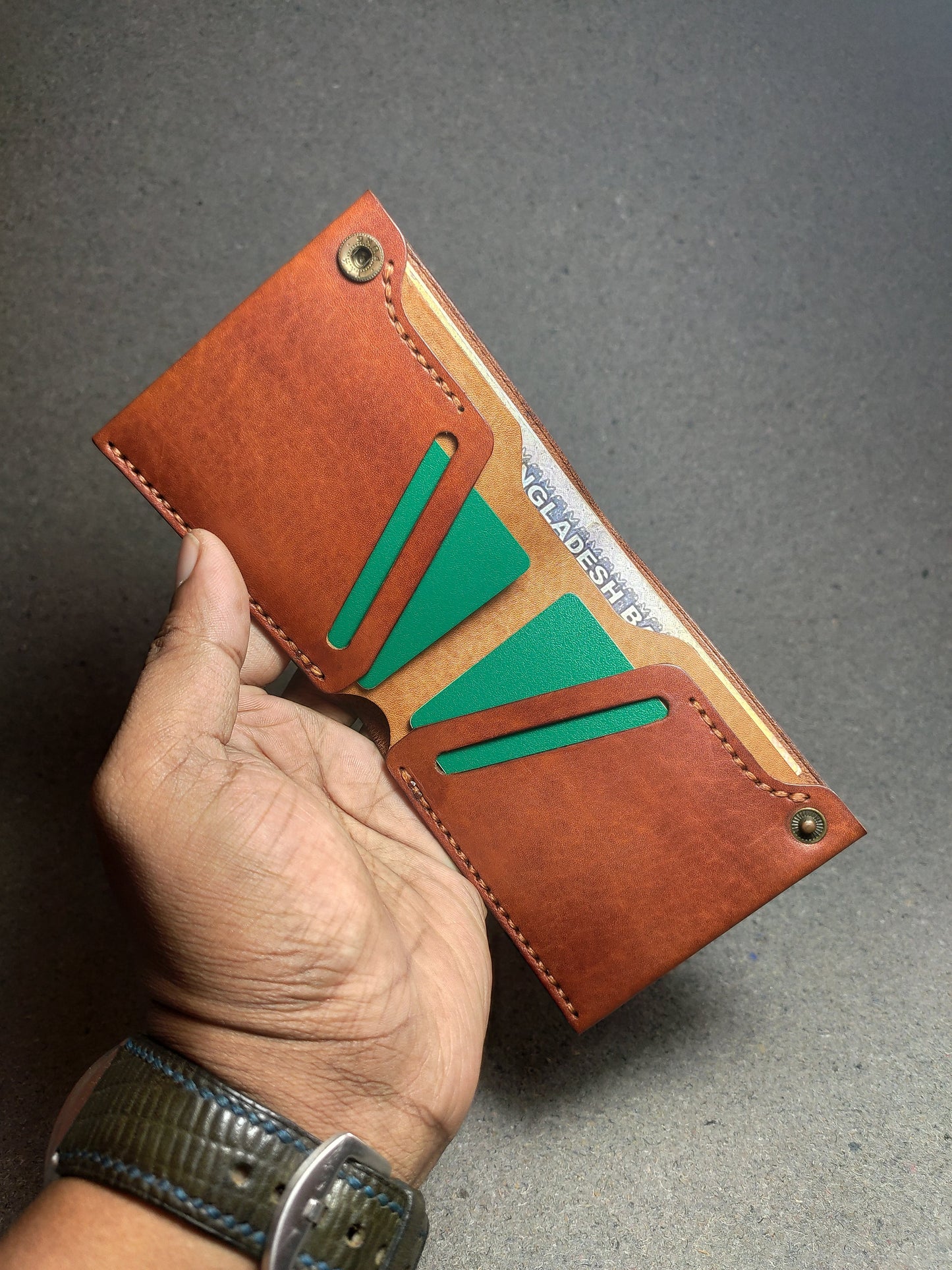 The Bull — Classic Bi-Fold Wallet (WC-C10)