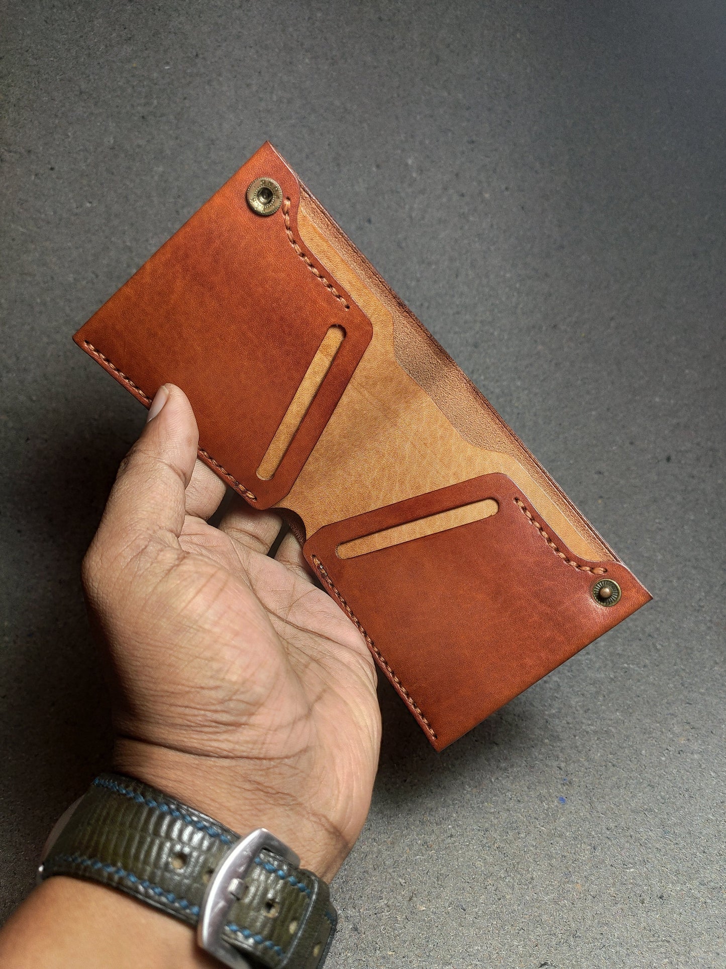 The Bull — Classic Bi-Fold Wallet (WC-C10)