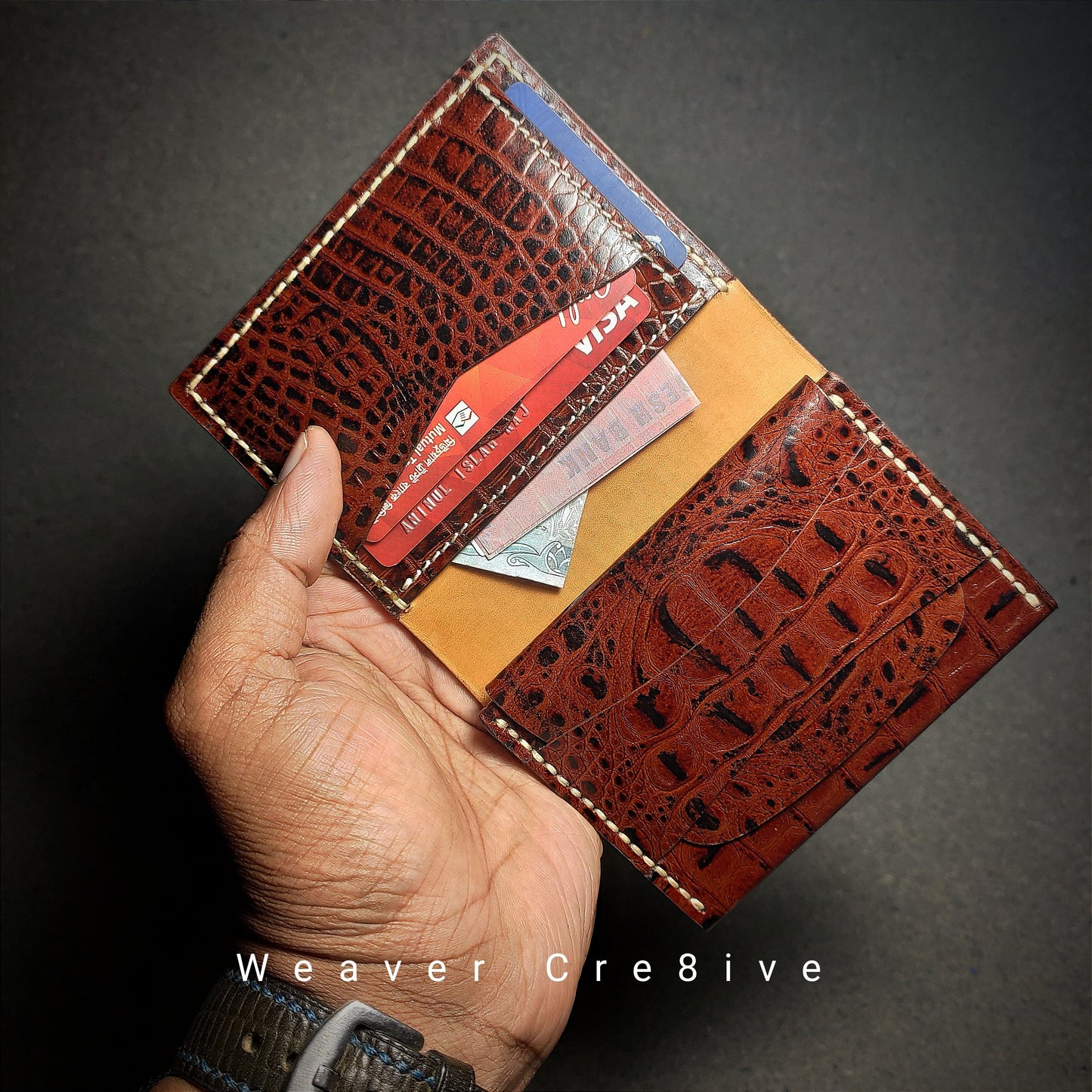 Targan — Vertical Bi-Fold Wallet (WC-V15)