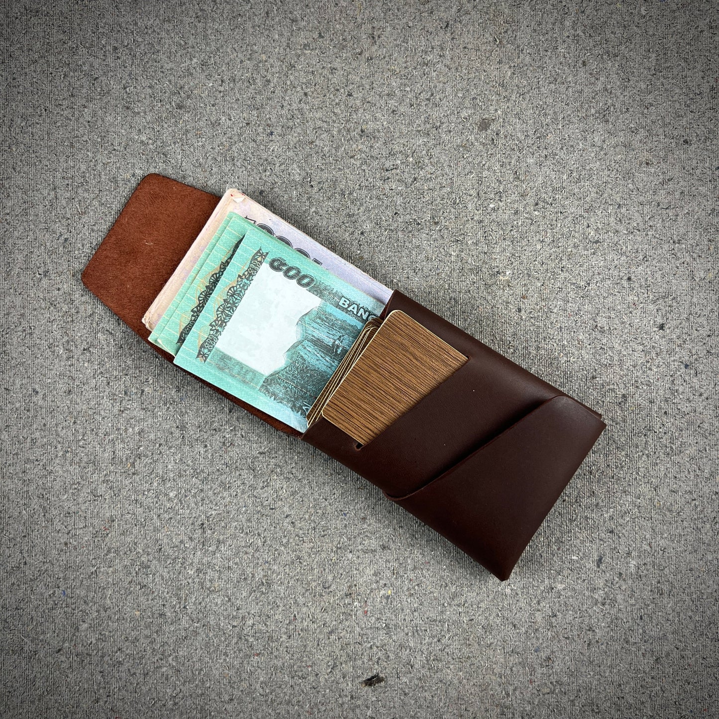 Crimora — Vintage Wallet (WC-VT6)
