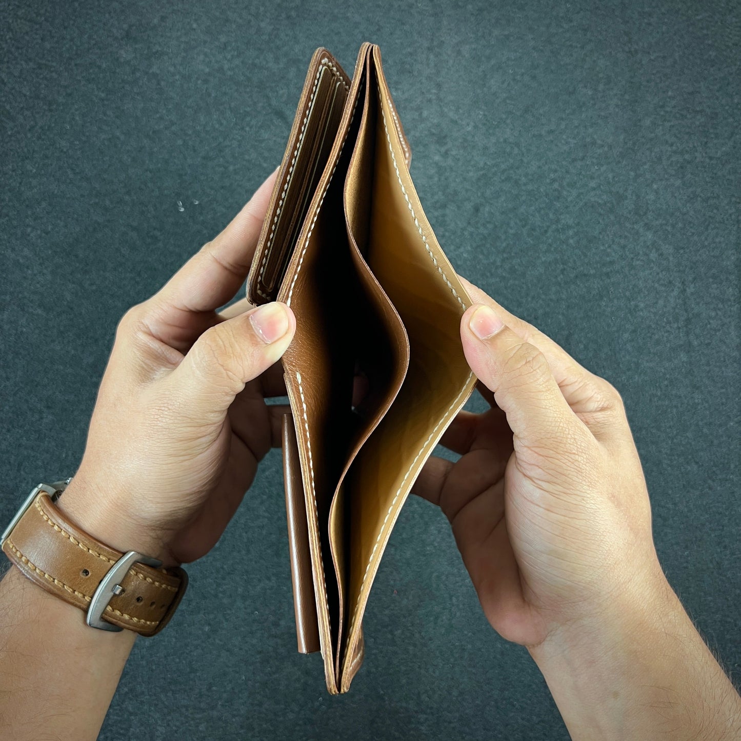 Alvo — Classic Bi-Fold Wallet (WC-C26)