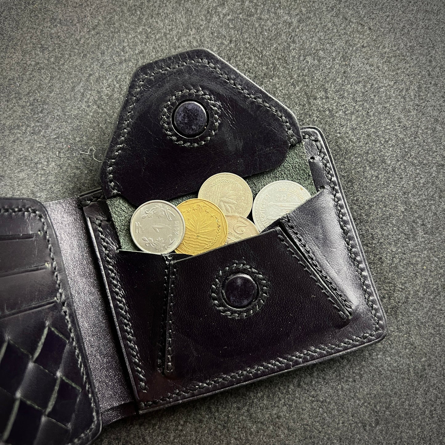 Alvo — Classic Bi-Fold Wallet (WC-C26)