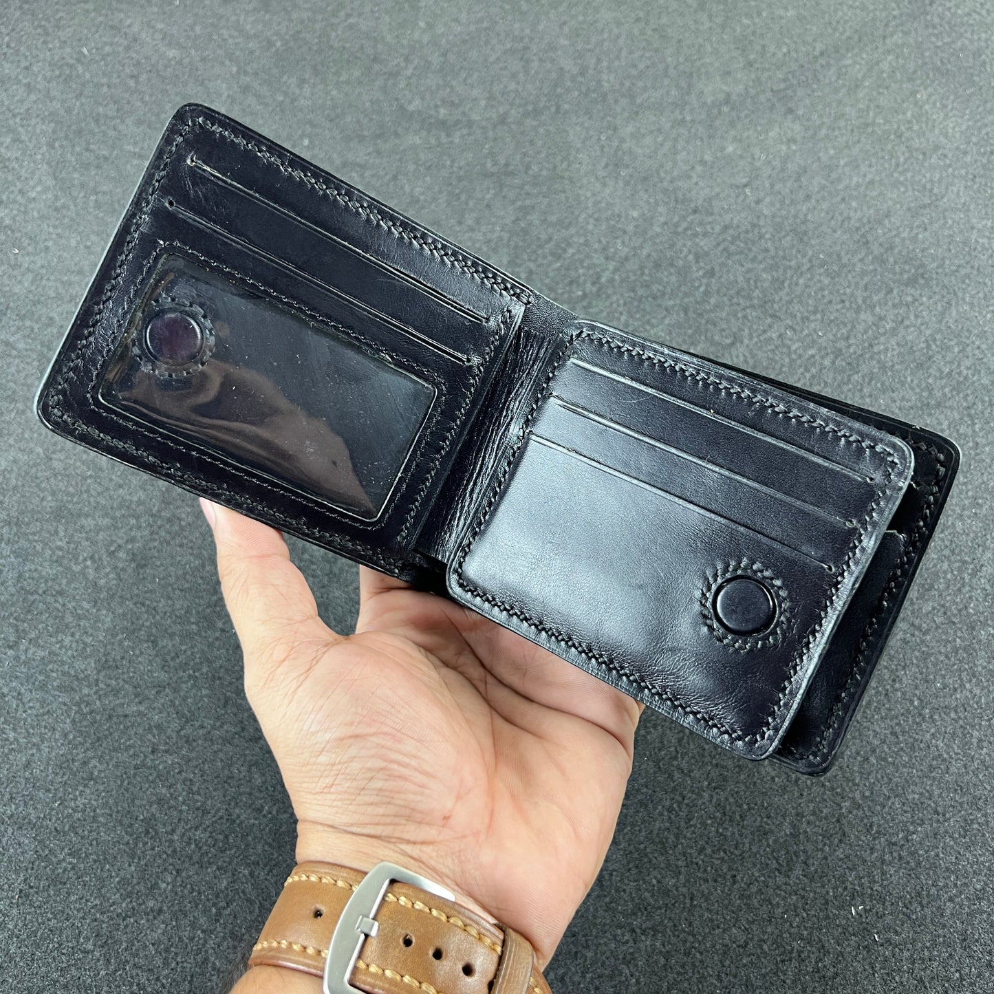Alvo — Classic Bi-Fold Wallet (WC-C26)