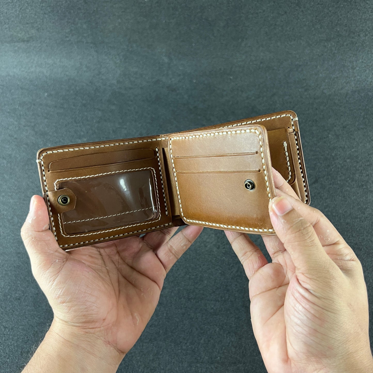 Velin — Classic Bi-Fold Wallet (WC-C25)
