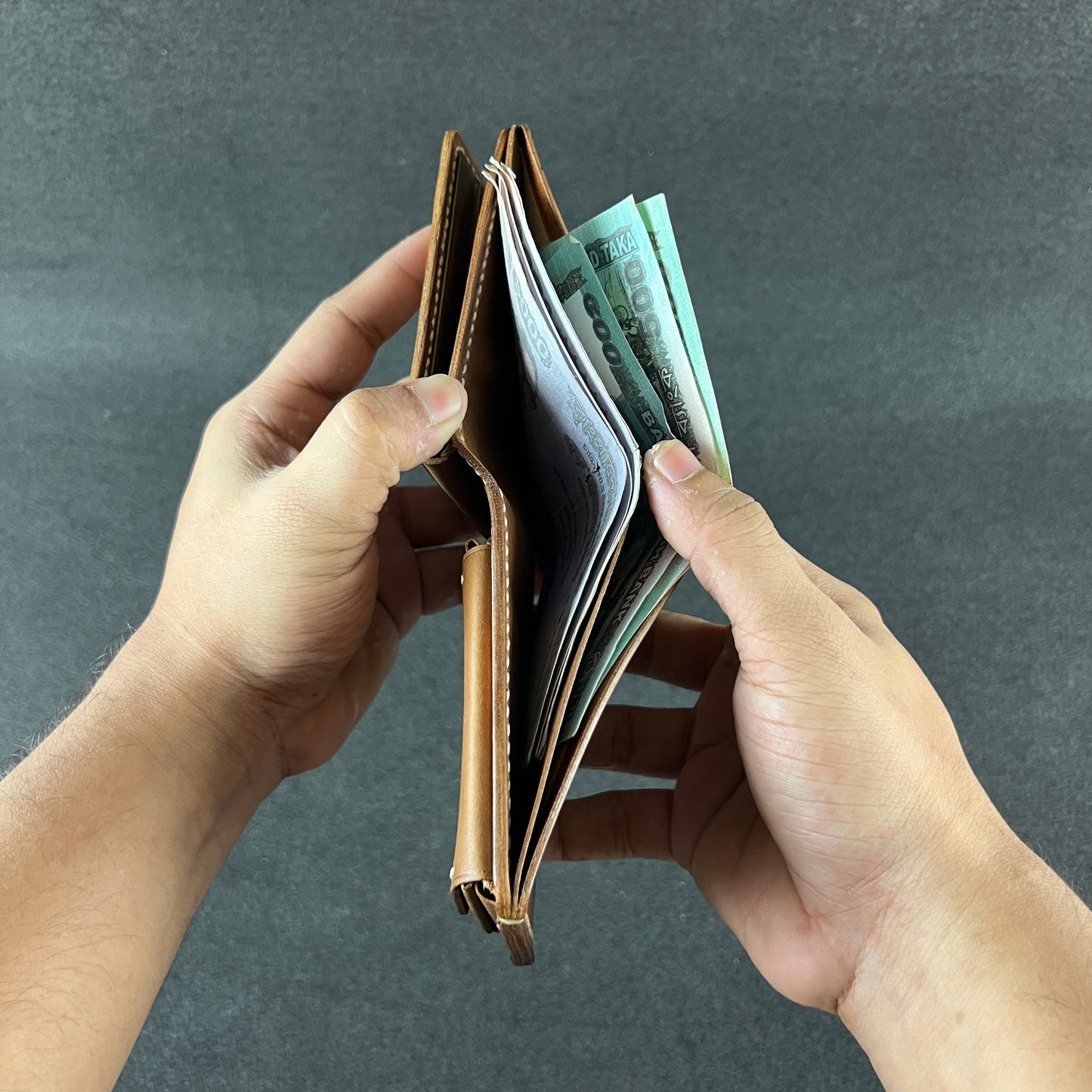 Velin — Classic Bi-Fold Wallet (WC-C25)