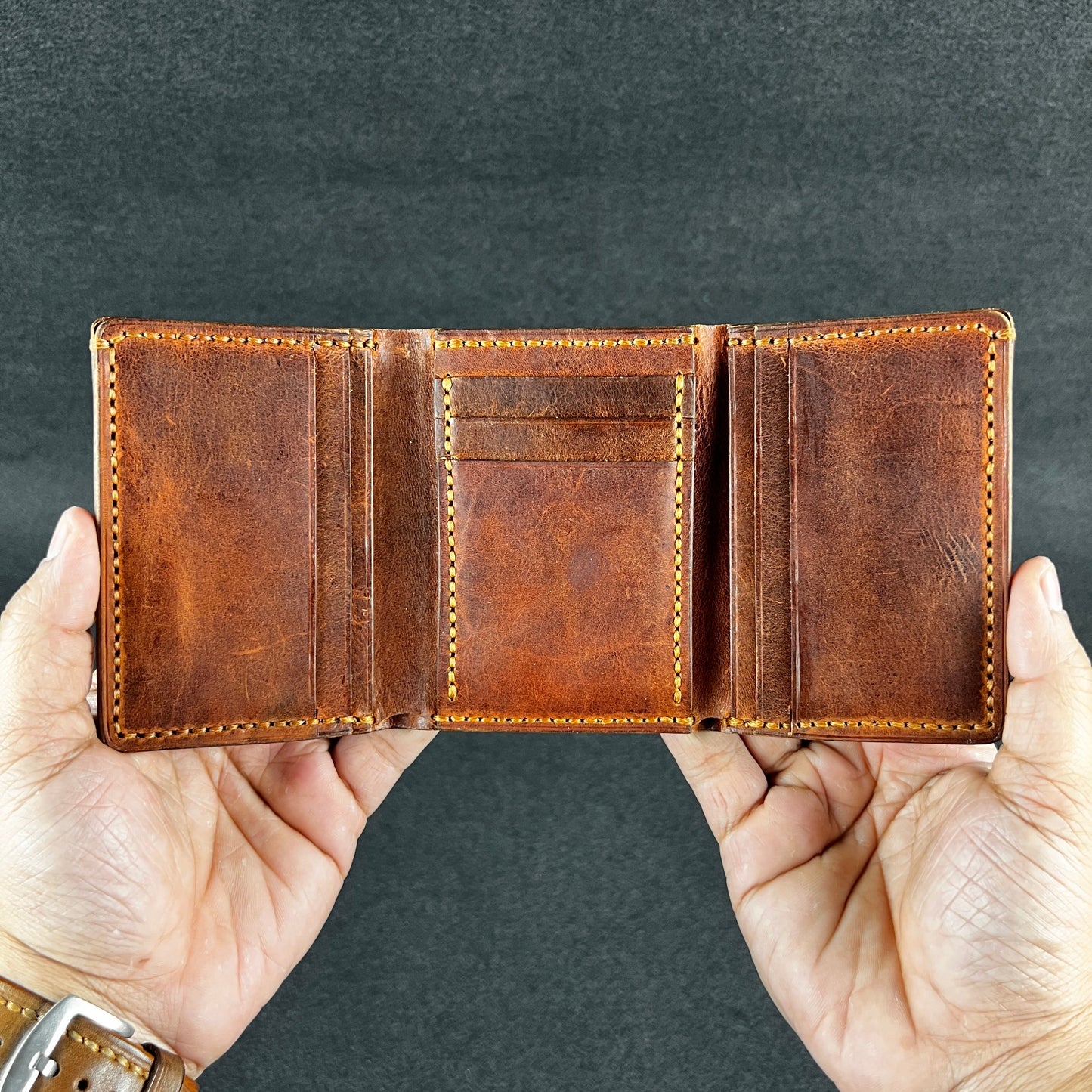 Silent Structure — Tri-Fold Wallet (WC-TR6)