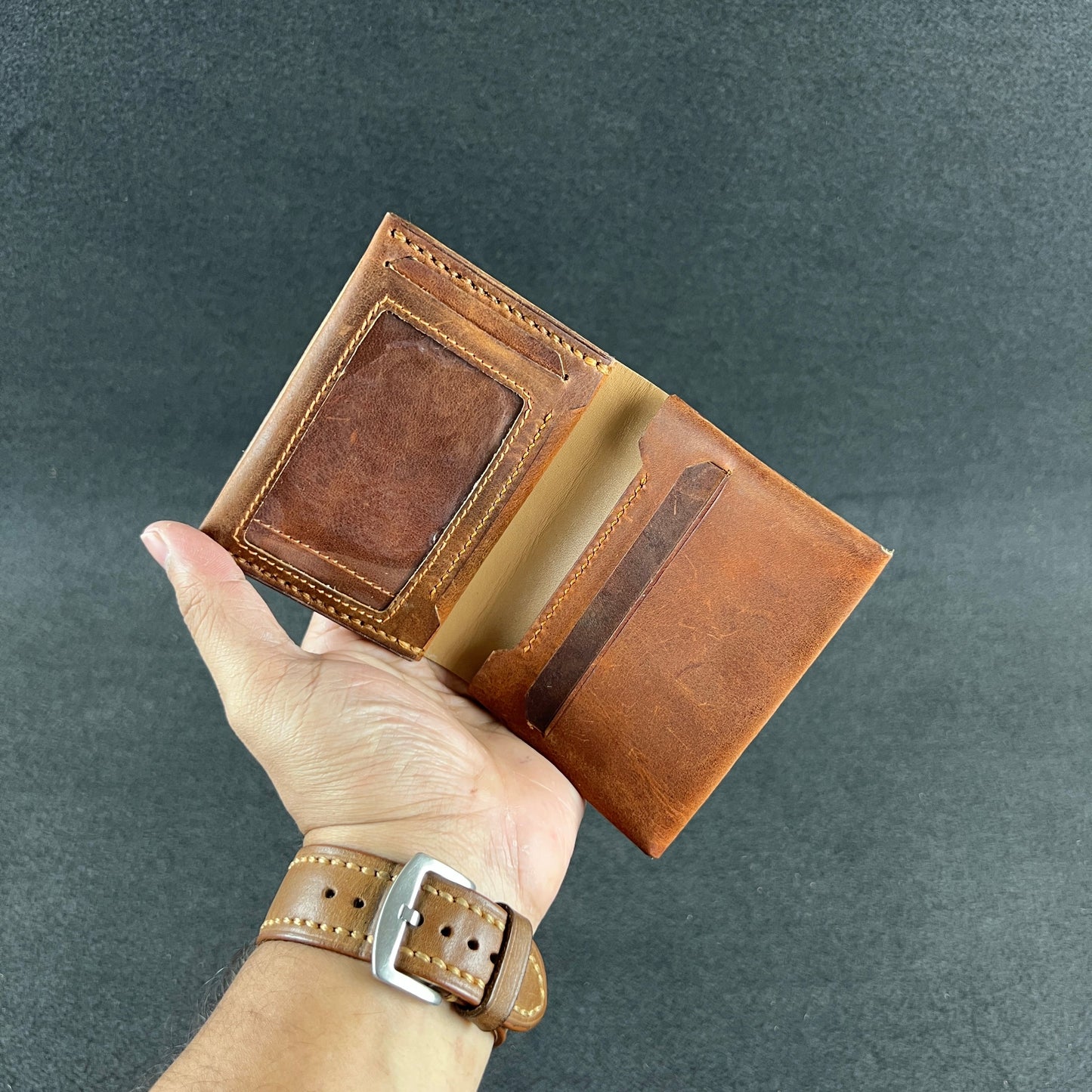 Folden — Vertical Bi-Fold Wallet (WC-V17)