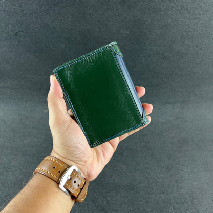 Civano — Vertical Bi-Fold Wallet (WC-V8)