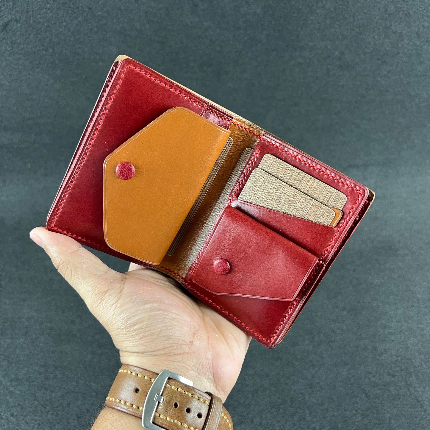Ignis — Vertical Bi-Fold Wallet (WC-V9)