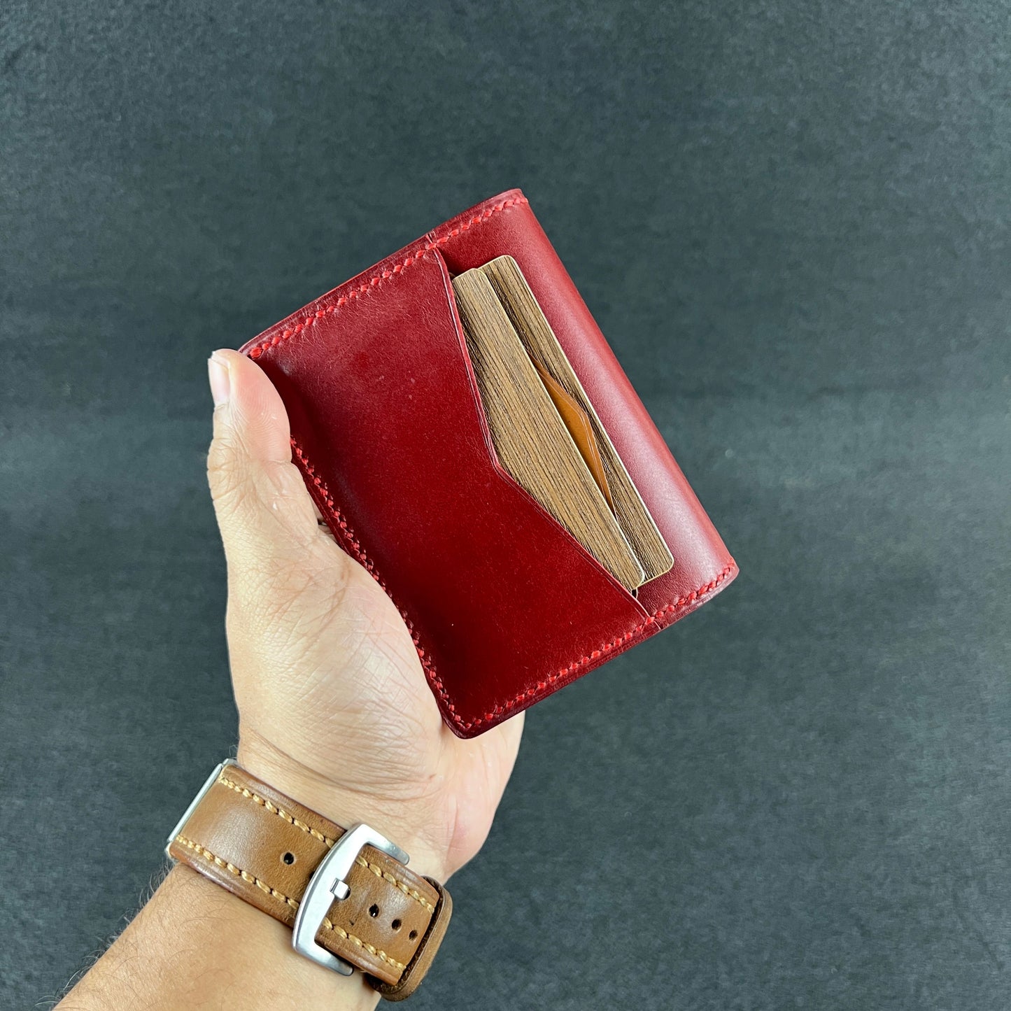 Ignis — Vertical Bi-Fold Wallet (WC-V9)