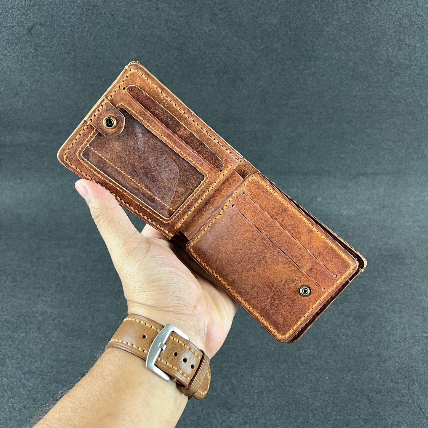 Velin — Classic Bi-Fold Wallet (WC-C25)