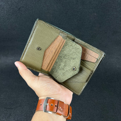 Ignis — Vertical Bi-Fold Wallet (WC-V9)