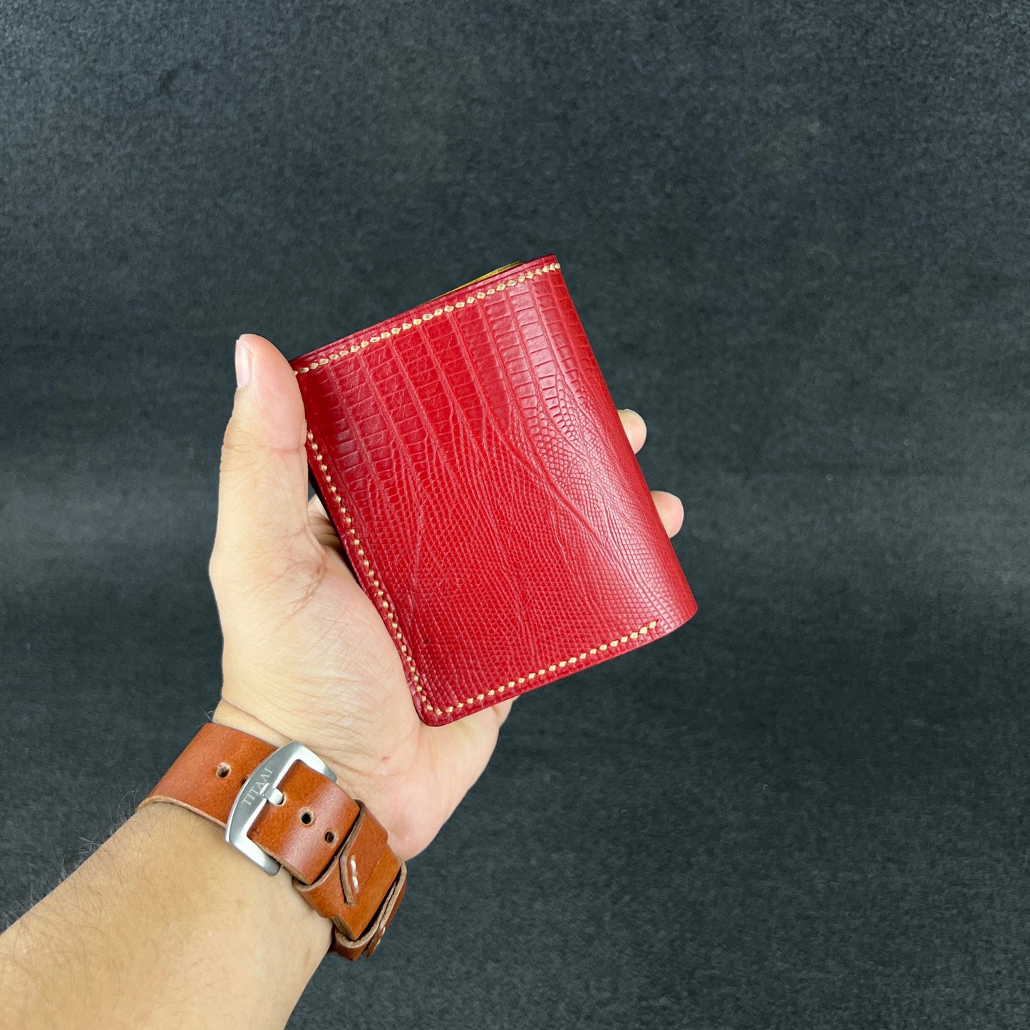 Vortical — Vertical Bi-Fold Wallet  (WC-V10)