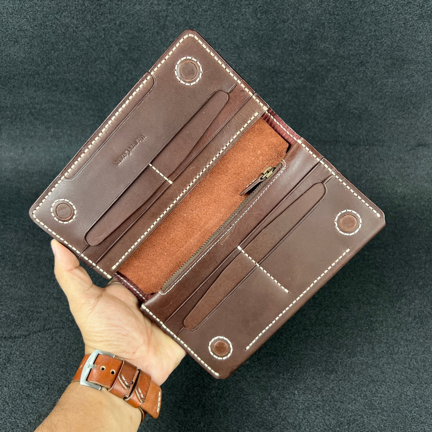 Elvra Pro — Long Wallet (WC-L16 Pro)