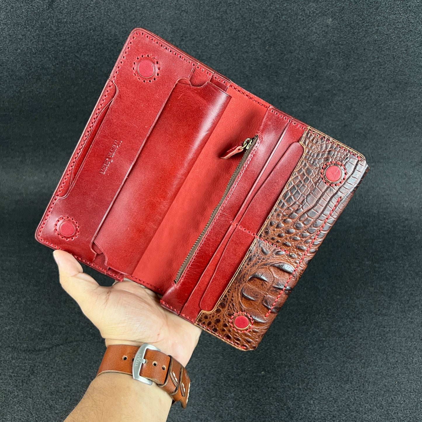 Elvra Pro — Long Wallet (WC-L16 Pro)