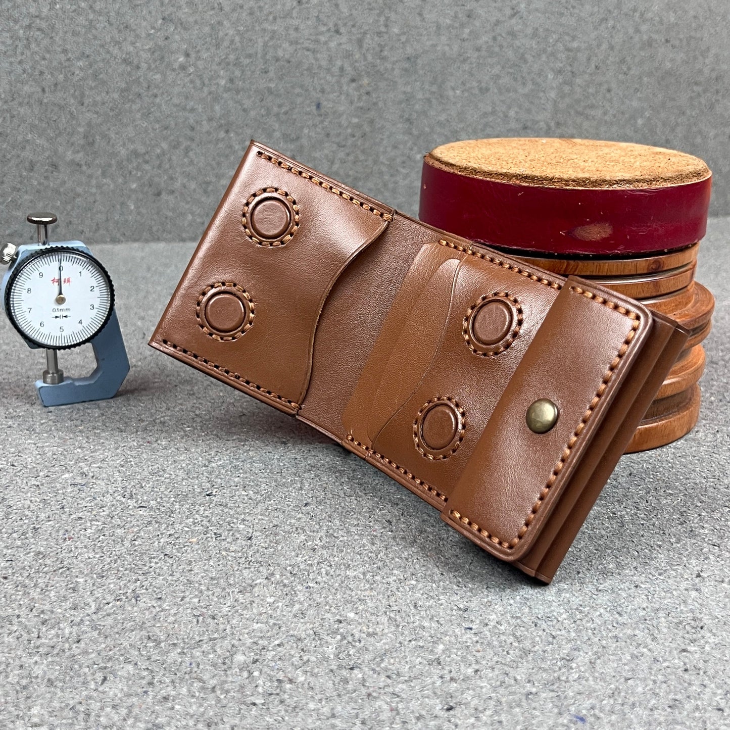 Frozzy — Classic Wallet (WC-C42)