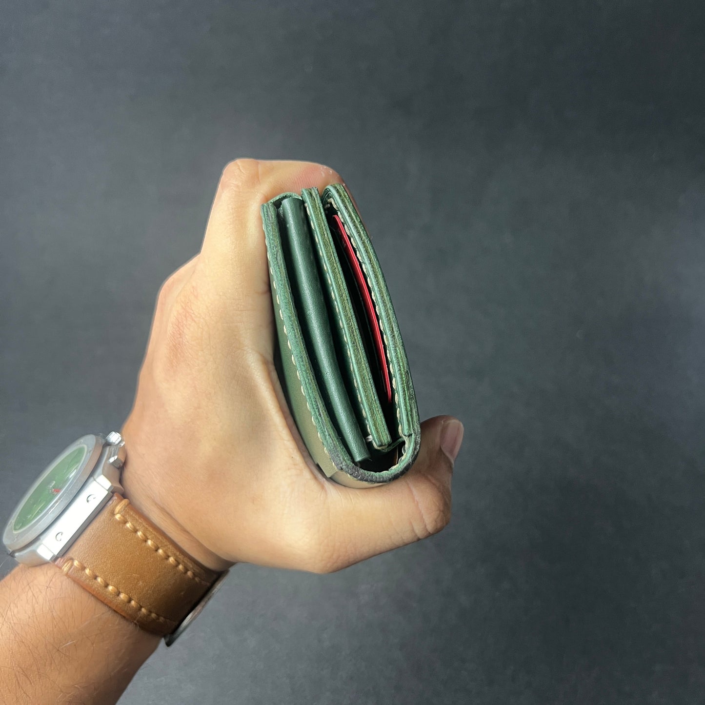 Folden  — Vertical Bi-Fold Wallet (WC-V18)