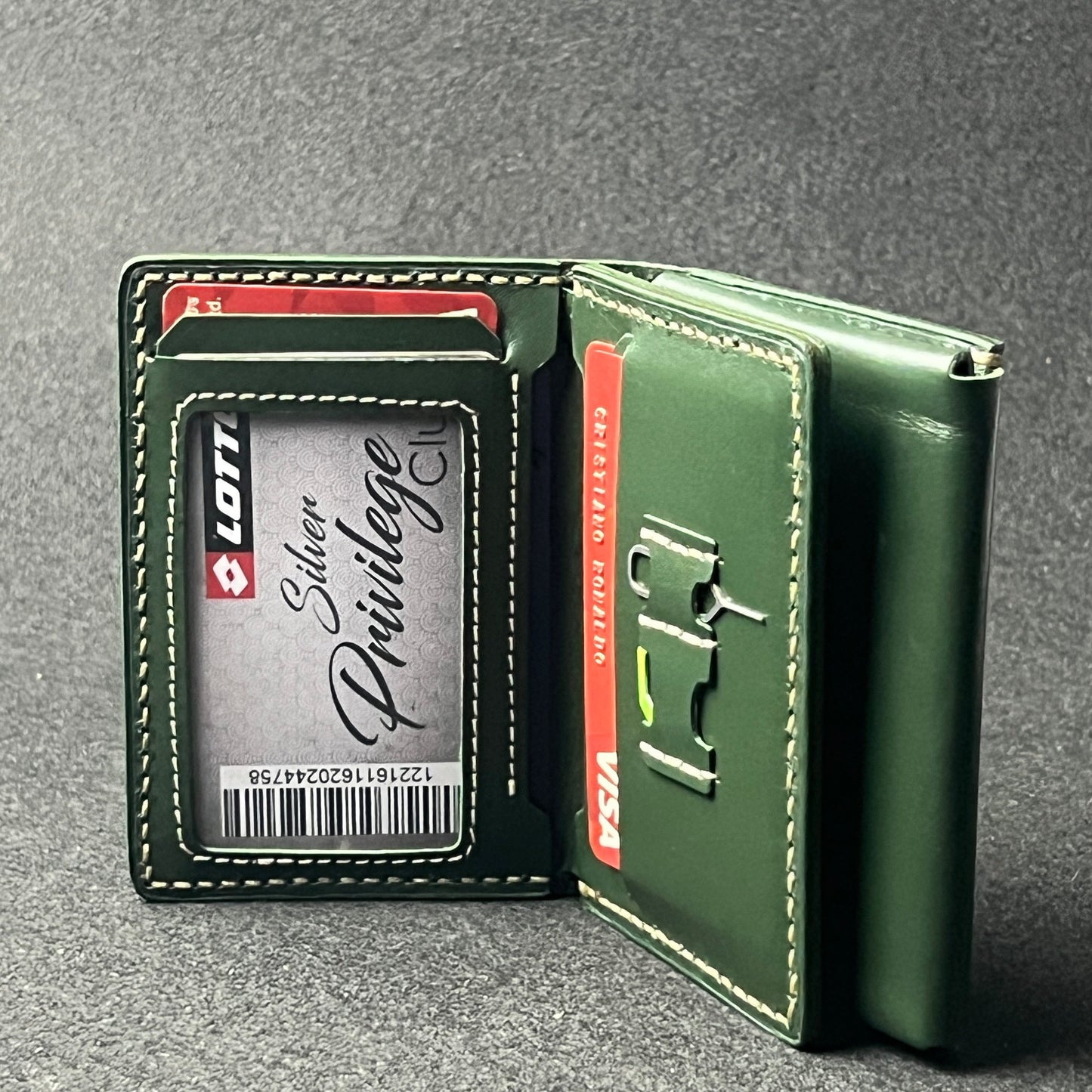 Folden  — Vertical Bi-Fold Wallet (WC-V18)